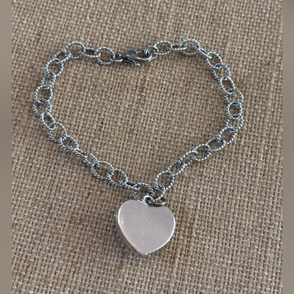 Heart Jewelry Silver and Gold Tone Bracelet Pendant 7” - Picture 2 of 3